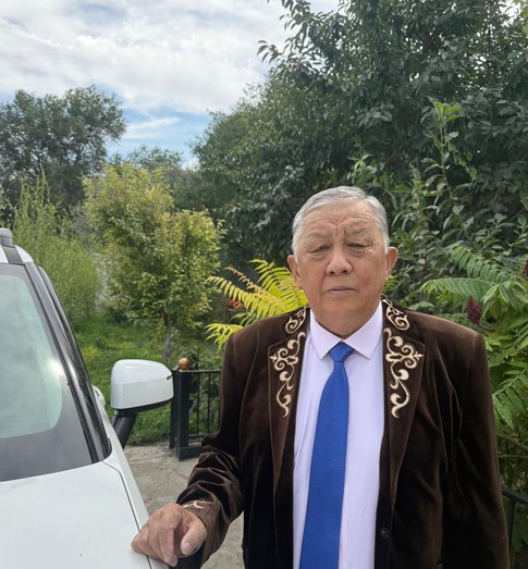 Білікті маманның маңдай тері