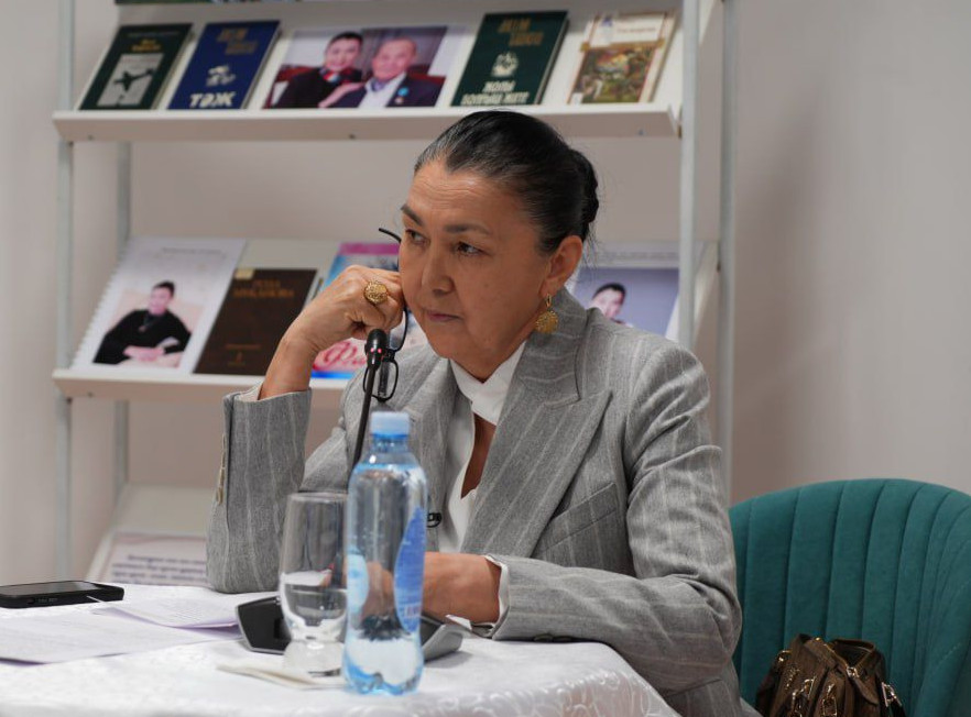 Роза Мұқанова қазіргі драматургияға қатысты дәріс оқыды