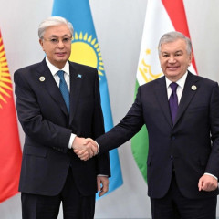 Қасым-Жомарт Тоқаев Ташкенттегі Конгресс орталыққа келді