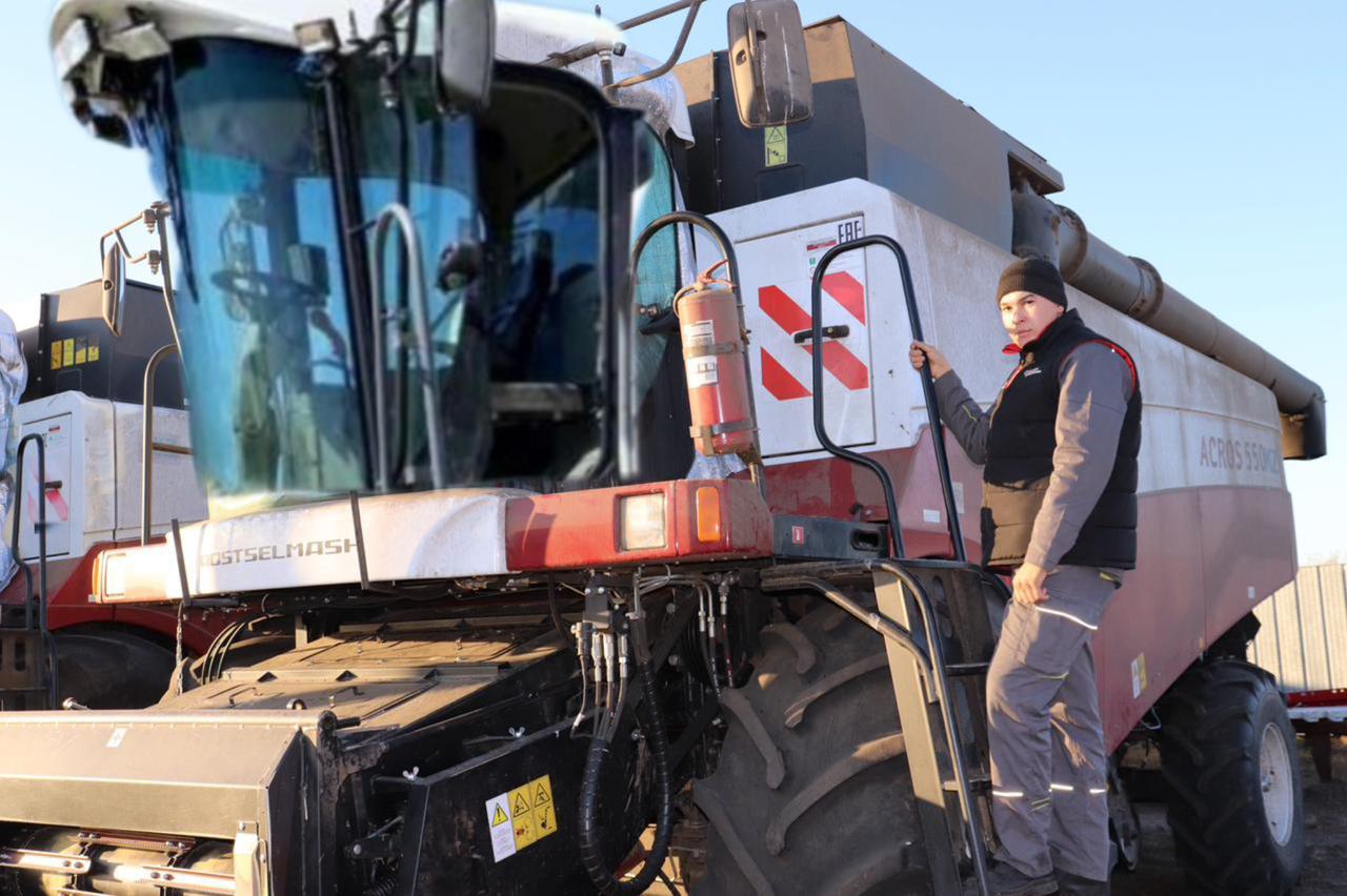 Президент қолынан марапат алған жас комбайншының жетістігі