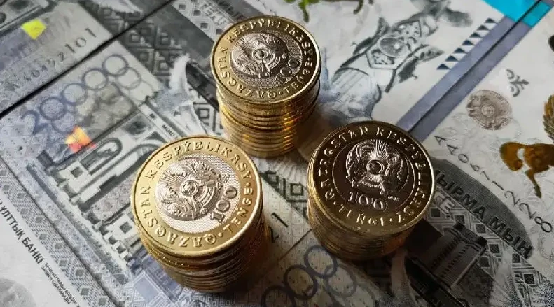 Теңге долларды ығыстырды: Депозиттегі ұлттық валюта үлесі күрт өсті