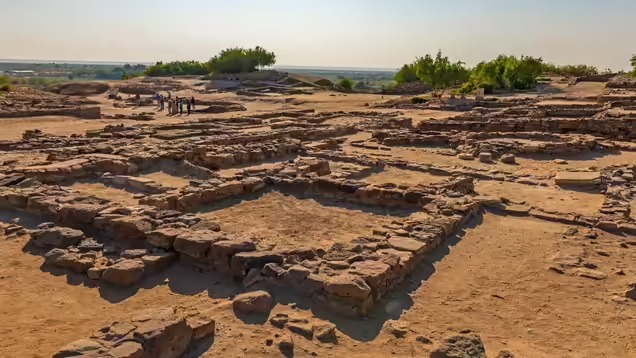 Көмілген қала табылды