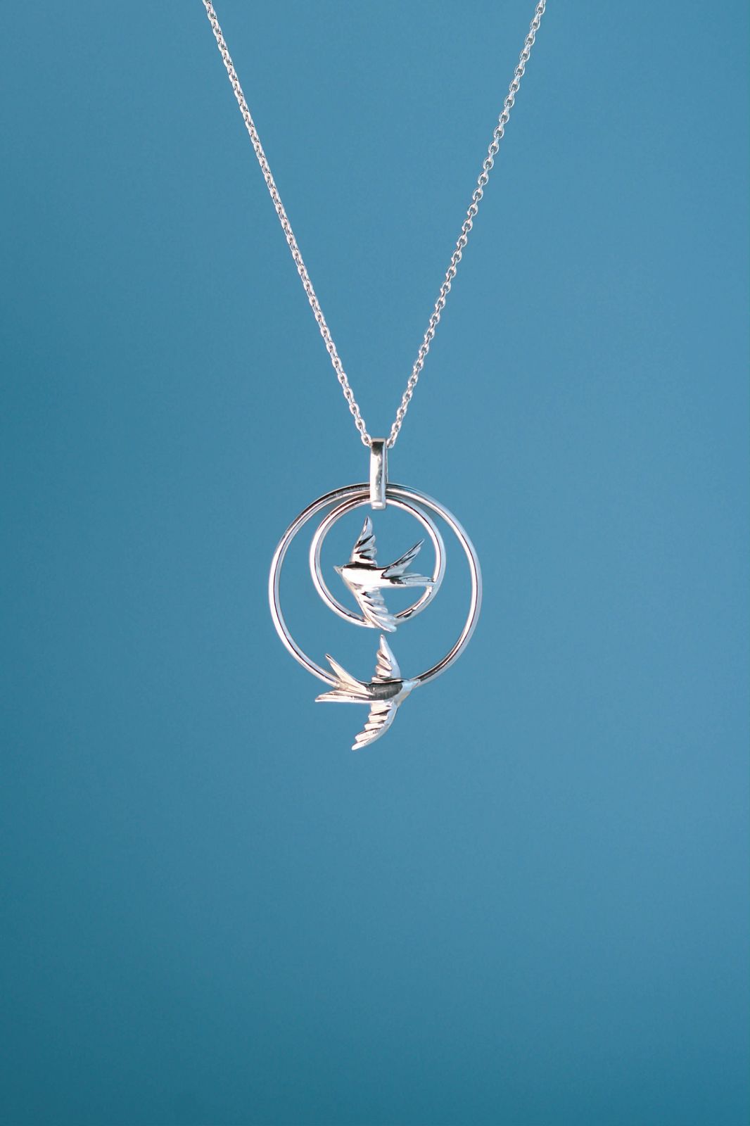 Ерекше әшекейге айналған «Қарлығаш»