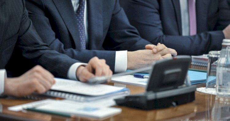 Мемлекеттік қызметшілерге теңестірілген қызметкерлер бизнеспен айналыса алады