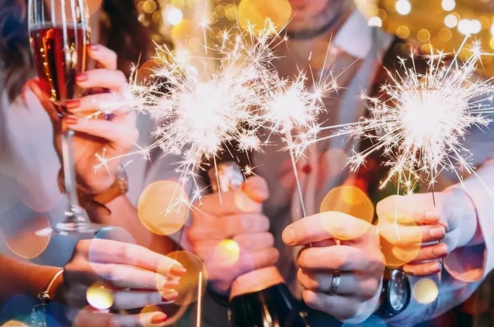 Ел тұрғындары жаңажылдық кештерден жаппай бас тарта бастады