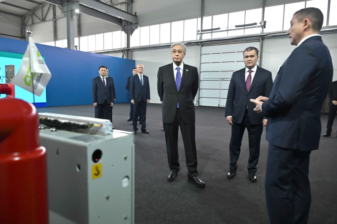 Президент елордадағы өңдеу өнеркәсібі кәсіпорындарының көрмесіне барды