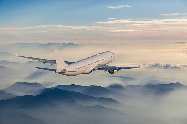 АҚШ-та қарлы боран салдарынан 8 мыңнан астам әуе рейсі кешіктірілді