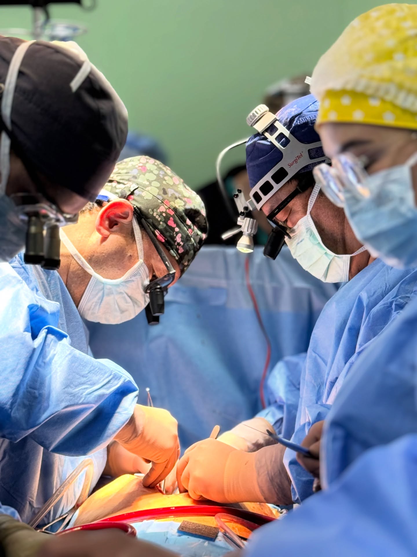 Алғаш рет жүрек алмастырды