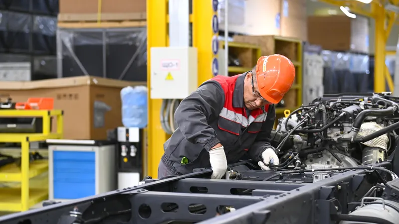 Өнеркәсіп пен құрылыс саласындағы 500-ге жуық қызметкерге жоғары марапаттар табысталды