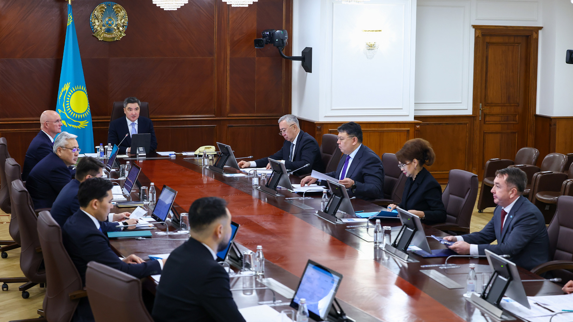 Әділеттілік тегеурінді заңға сүйенеді