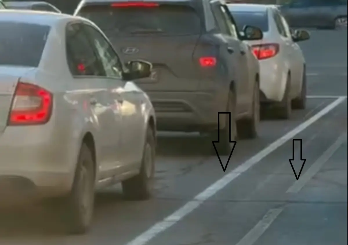 Ақтауда жүргізушілер жол таңбаларының сапасына шағымданды