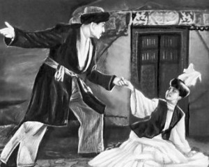 Сахна шымылдығы түрілген күн