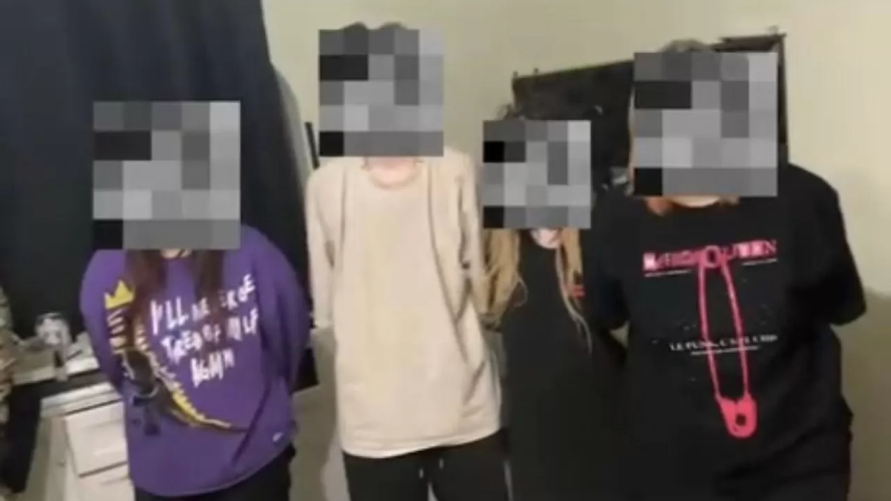 Қарағандыда полицейлер есірткі таратумен айналысқан екі күдіктіні қолға түсірді