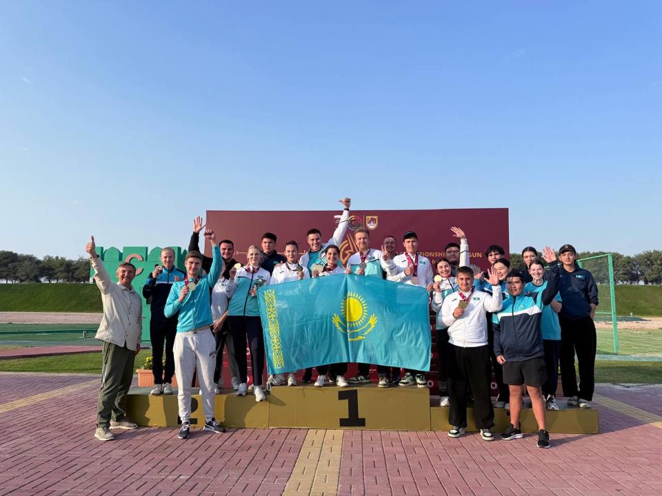 Әлем және Азия рекорды: Қазақстан мергендері жалпыкомандалық есепте көш бастады