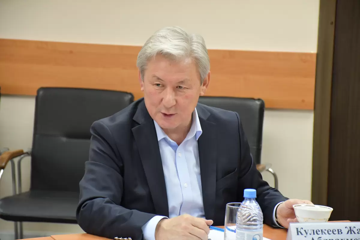 Жақсыбек Күлекеев: Ғылыми қызмет қағидалары Ата Заңмен бекітілуге тиіс