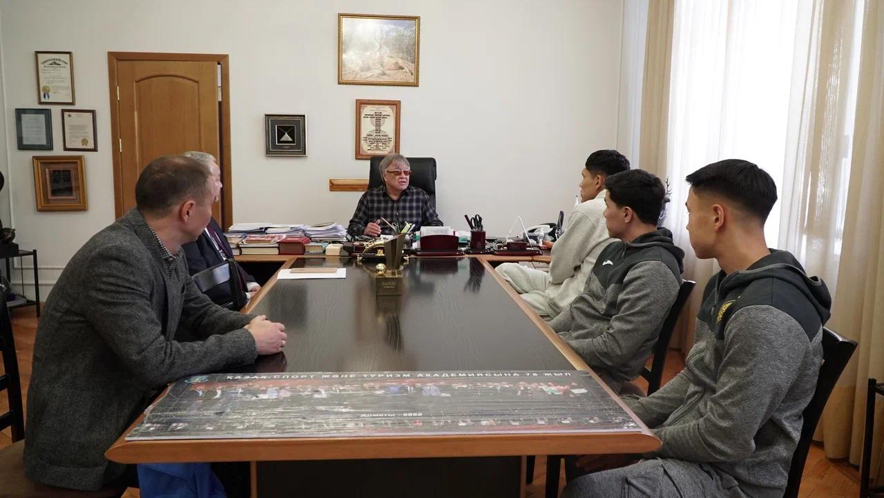 «Қайрат» футболшылары грант иегері атанды