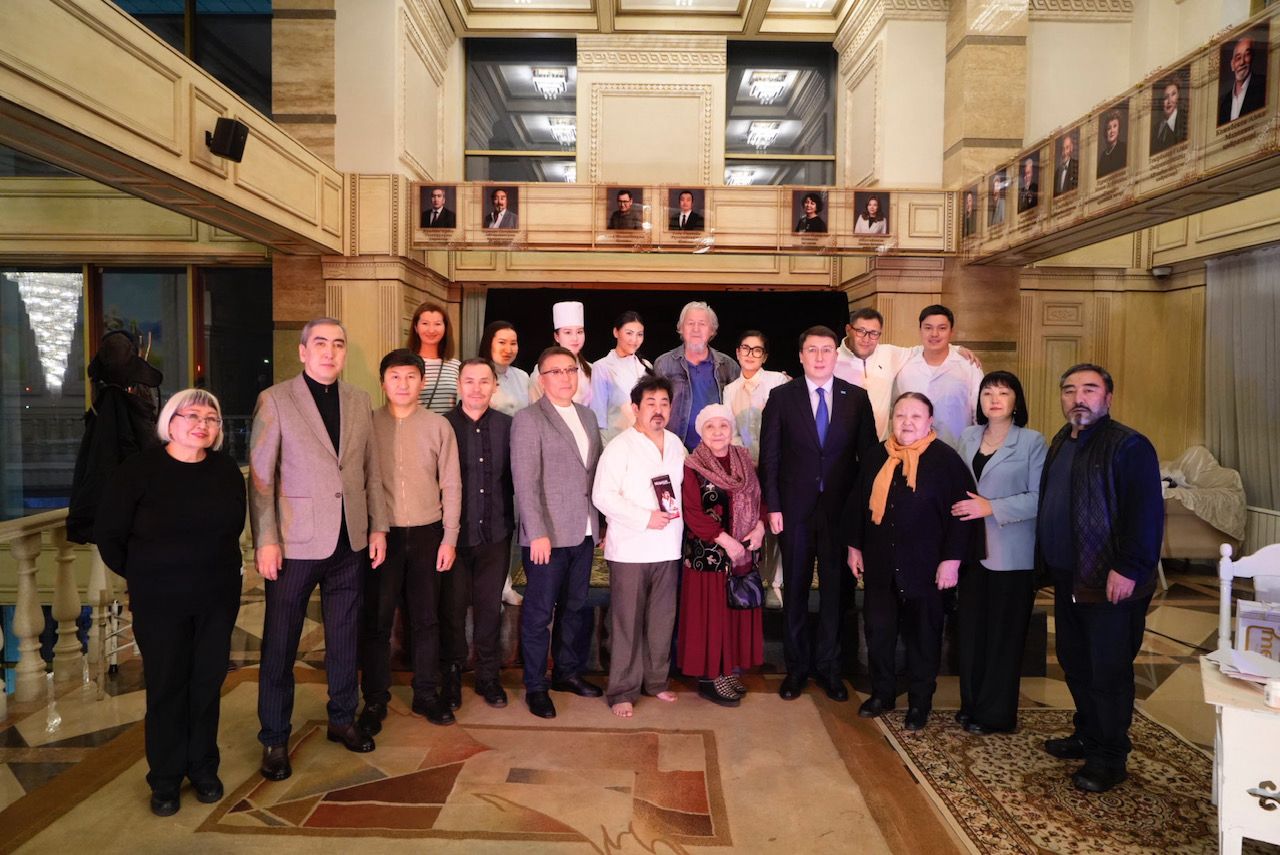 «Мұқағали» моноспектаклінің премьерасы өтті