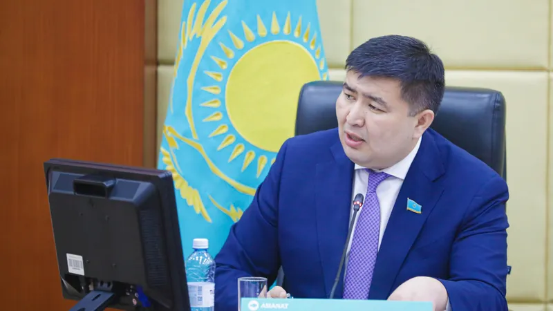 Елнұр Бейсенбаев: Ел азаматтары жаңа Конституция ережелерінің 98%-ын қолдайды