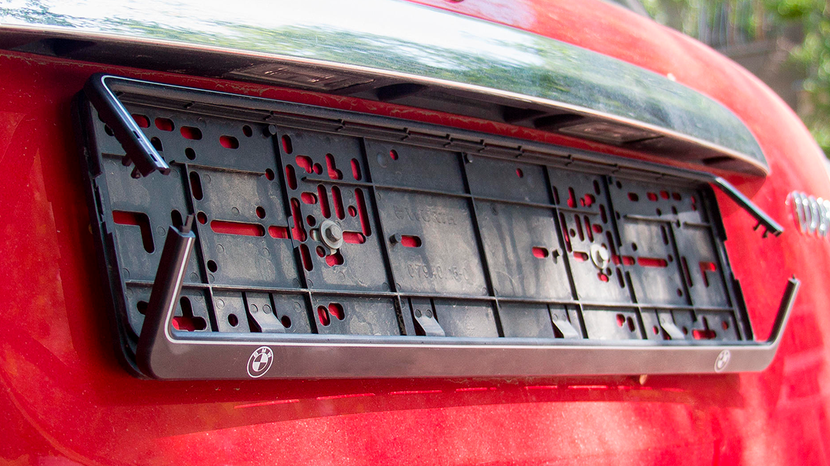 Автокөлік нөмірін полицей алып кетсе не істеу керек?