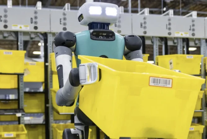 Тойота көлік құрастыру үшін гуманоид роботтарды қолдана бастады