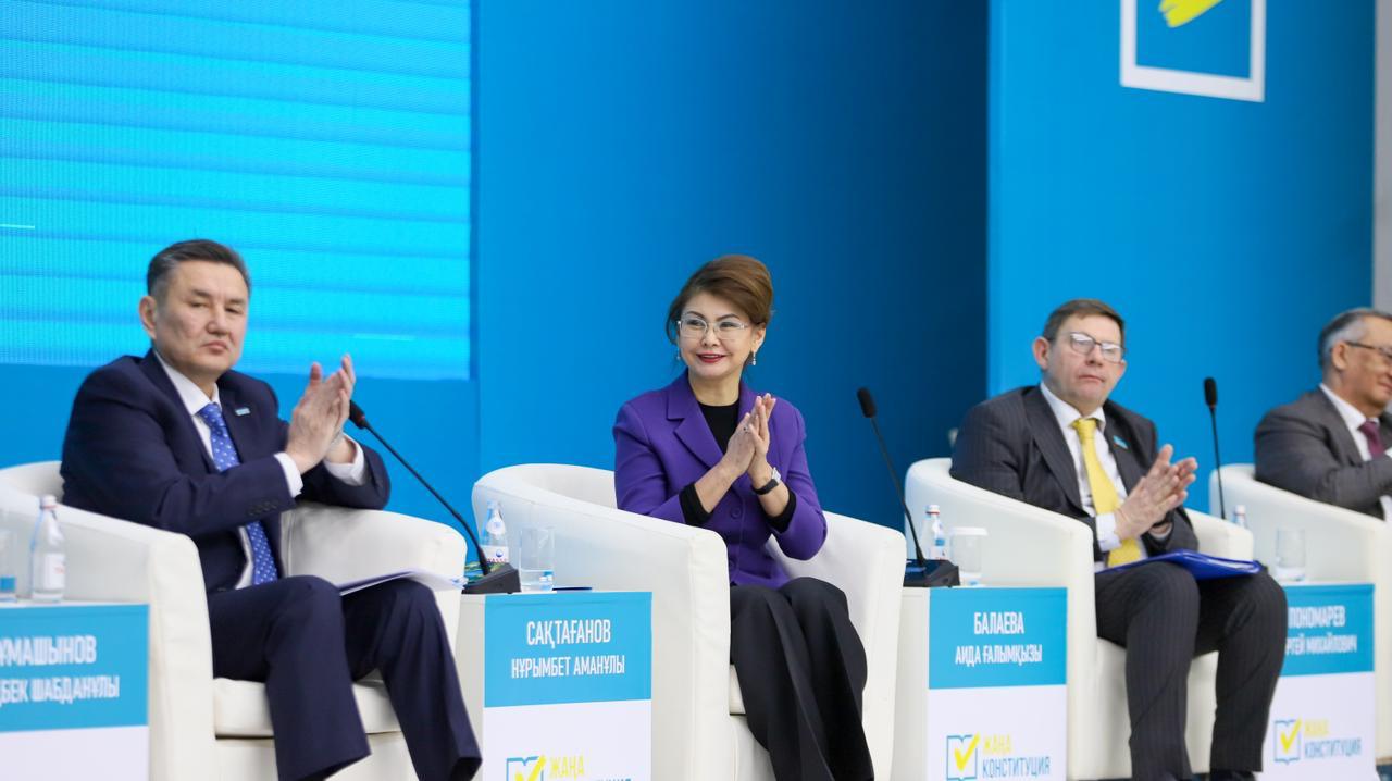 Өскемендегі университетте жаңа Конституция және референдумды қолдау мәселесі талқыланды