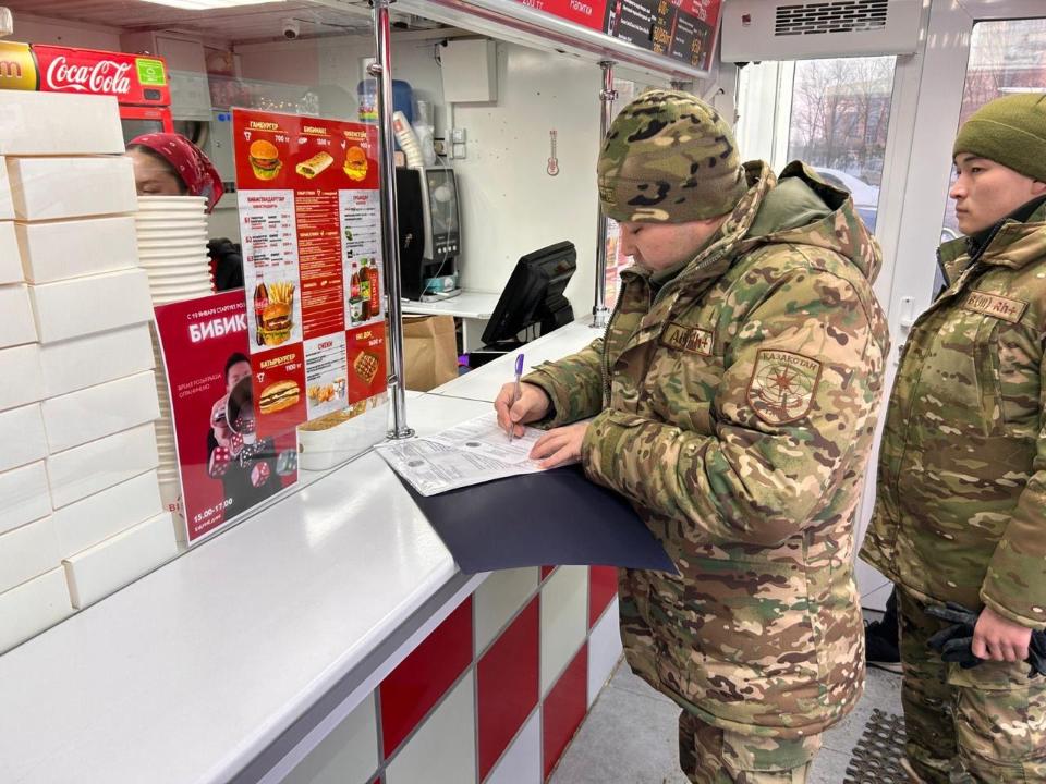 Астанада арнайы рұқсатсыз жұмыс істеген тамақтану орындары анықталды