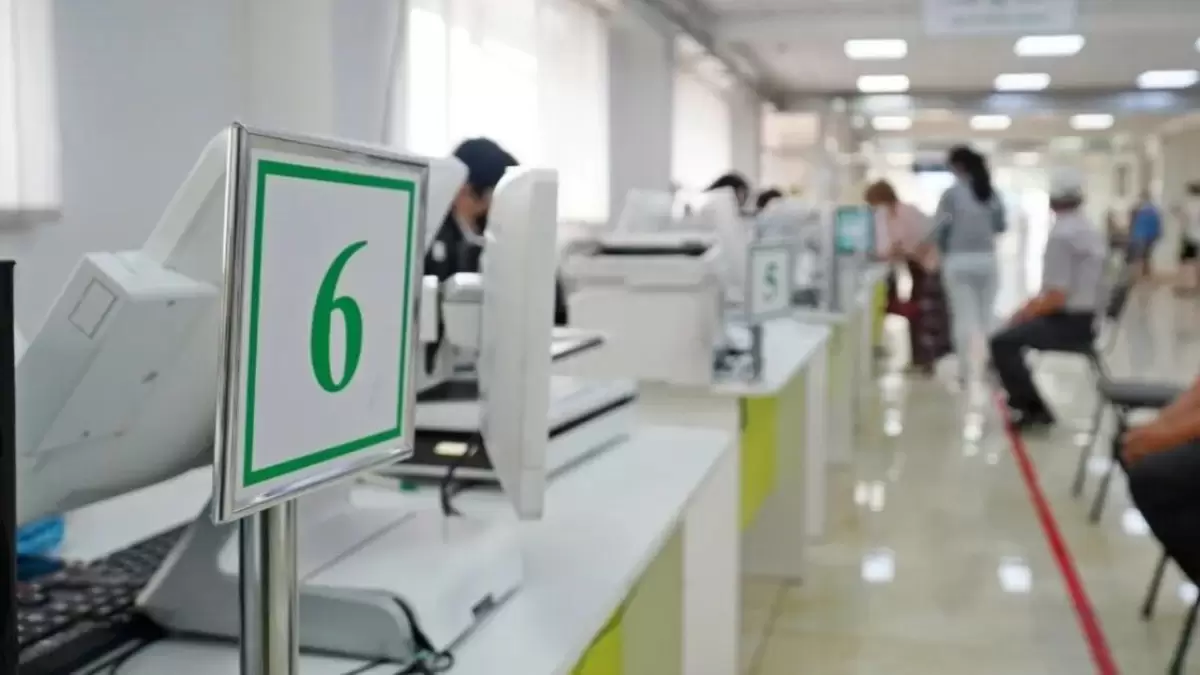Қазақстанда құжаттарды үйге жеткізу қызметі кеңінен қолданыла бастады
