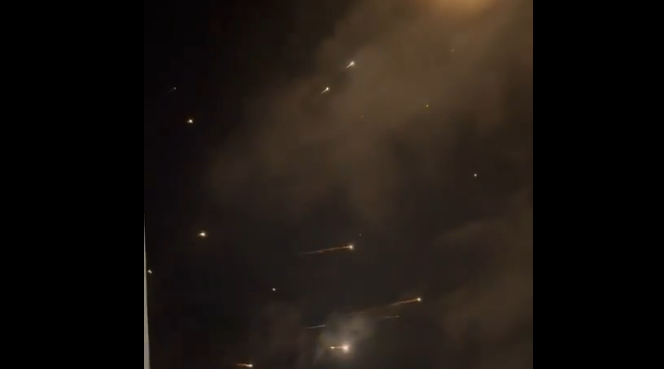 100-ге жуық зымыран ұшырылды: «Хезболла» Израильге ең ауқымды соққы жасады