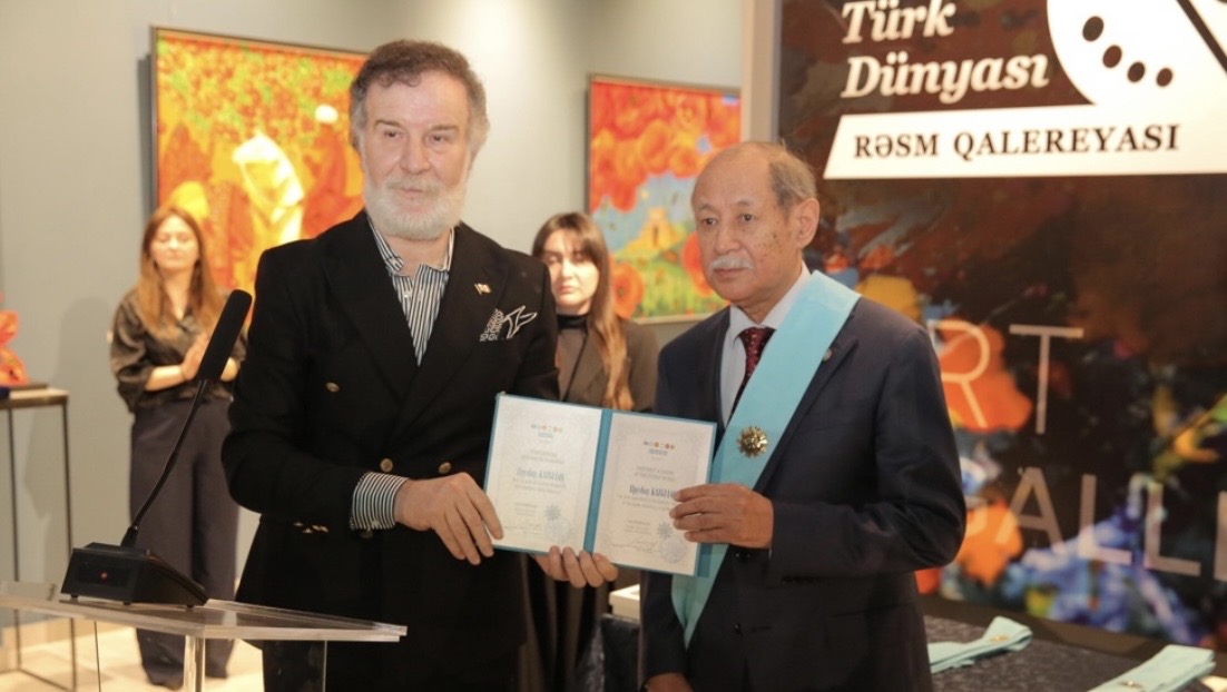 Суретші Алпысбай Қазғұловқа Түркі дүниесі Көркемсурет академиясының атағы берілді