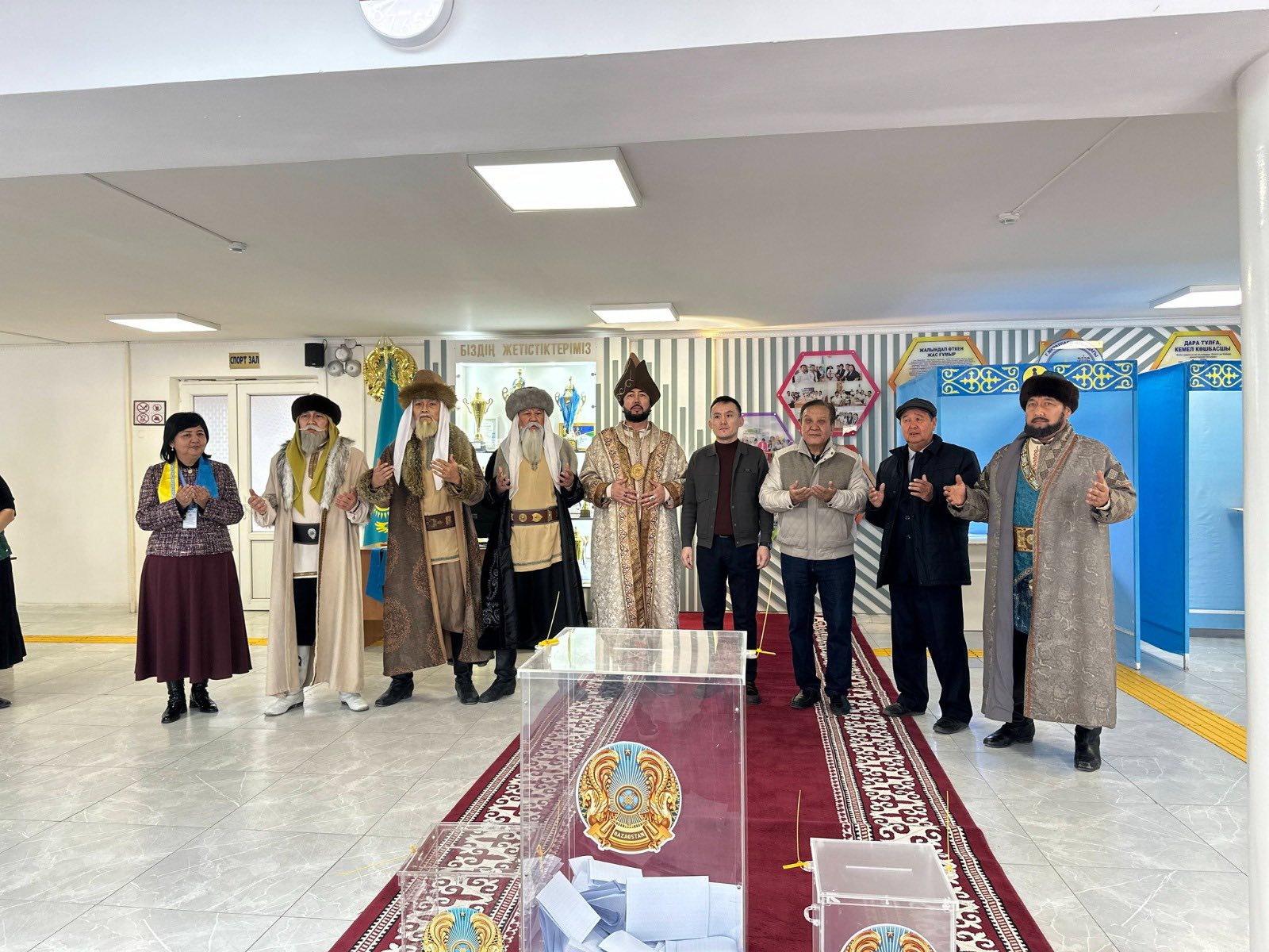 Хандар мен билердің таңдауы: Жетісайдағы референдумның ерекше қонақтары