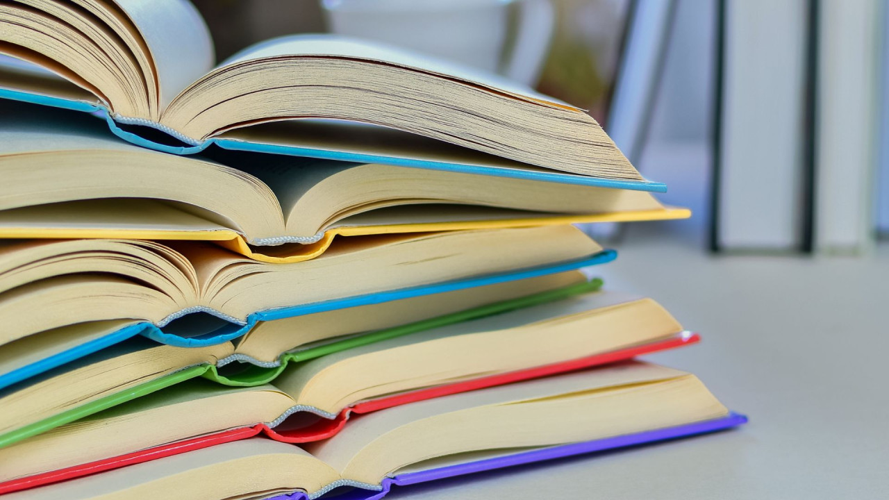 Алдағы жылдары мектеп оқулықтары толығымен жаңартылады