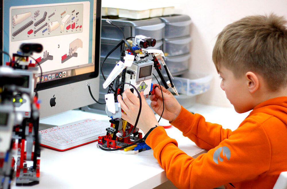 Робототехника – білім берудің өзекті бағыты: Маңғыстау жастарының инженерлік ізденісі