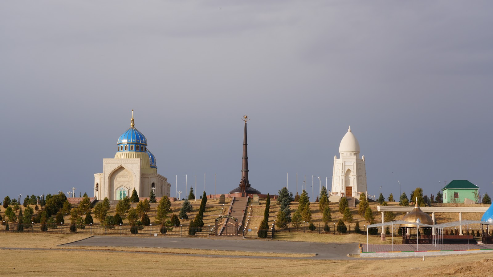 Президент Түркістан облысының даму қарқынын жоғары бағалады