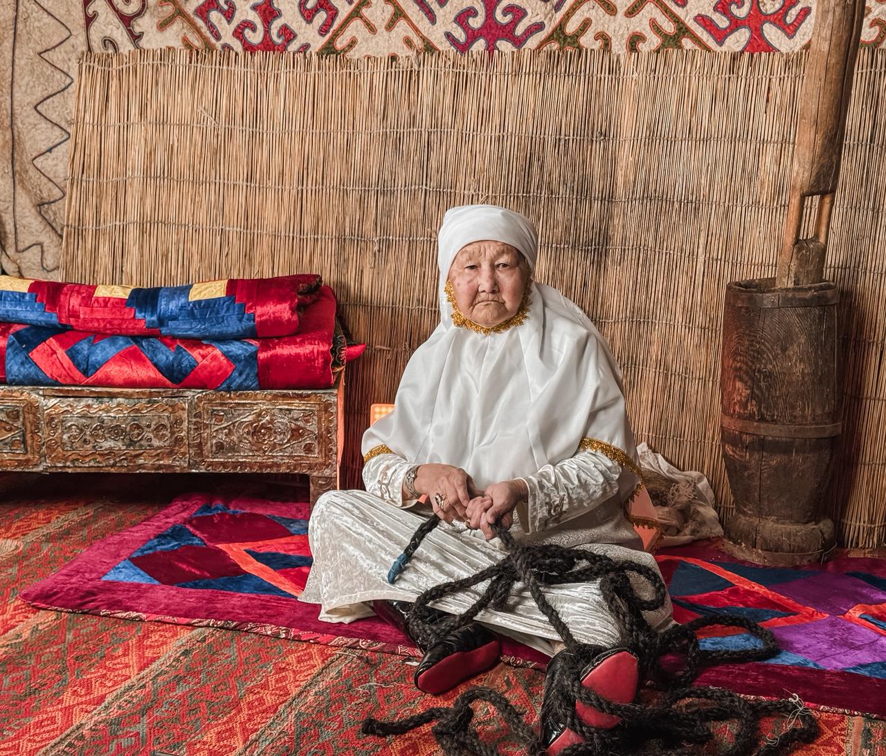 Күнімхан әженің қыл шылбыры