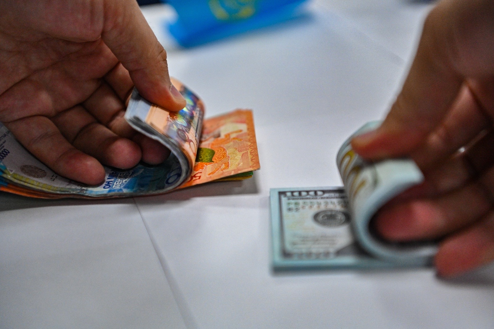 Бүгін 1 доллар қанша теңгеден саудаланып жатыр?