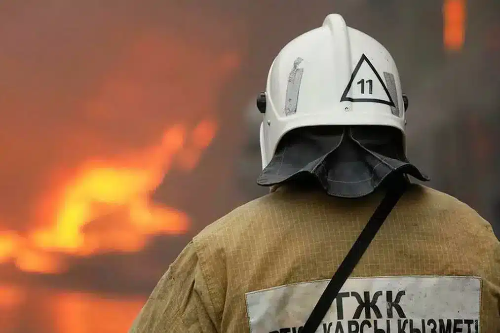 Ақсу қаласында газ баллоны жарылып, үш адам зардап шекті