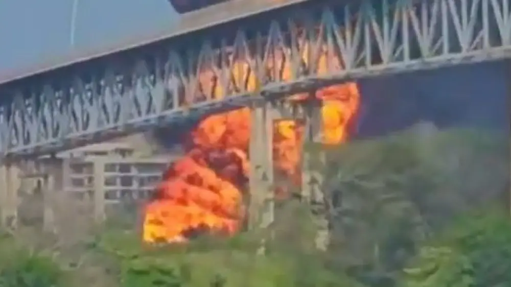 Панамадағы алапат өрт: Танкер жарылысынан бір адам қаза тапты