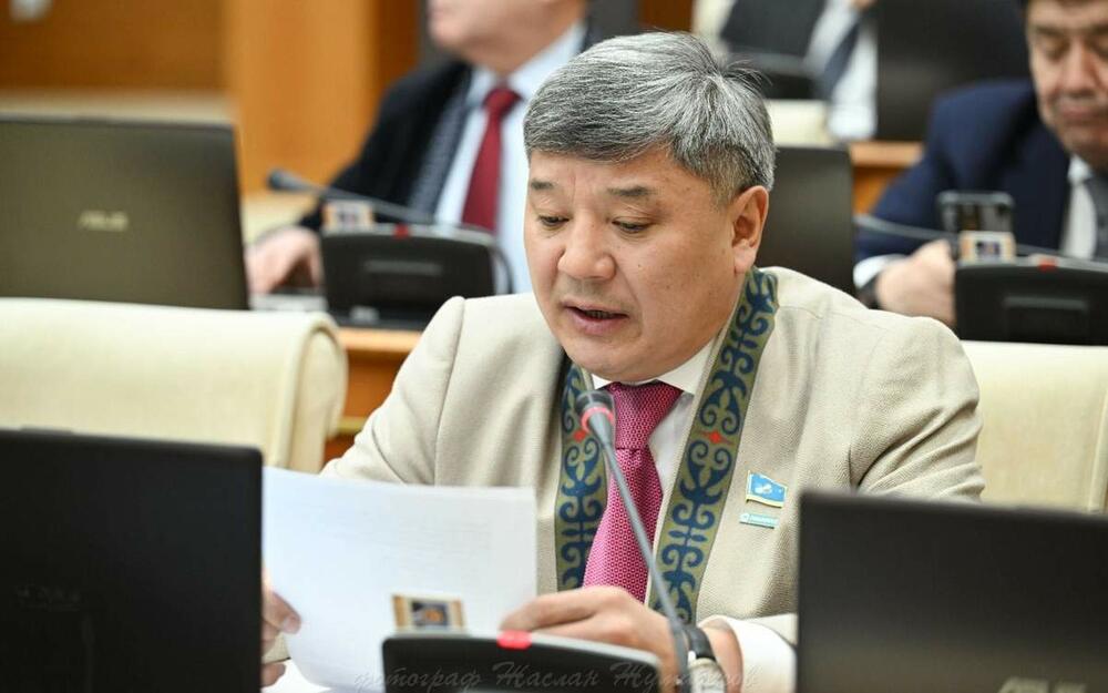 Жанарбек Әшімжан: Ақылгөй коучтартардың сабағы отбасында шырғалаң тудырып отыр