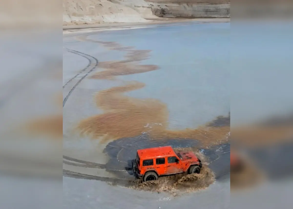Каспий теңізінің жағалауында тәртіп бұзған шетелдік блогерге айыппұл салынды