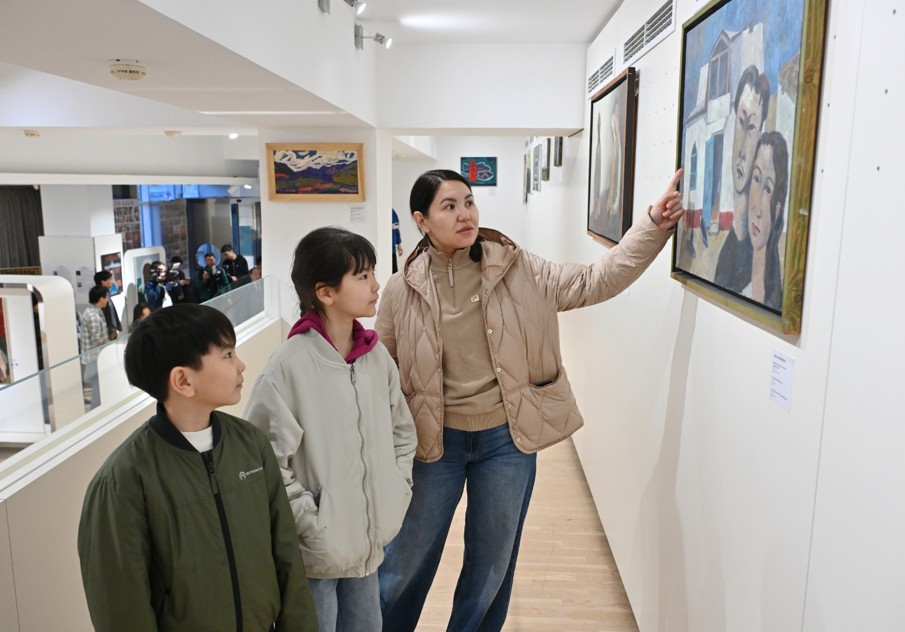 Суретшілер шашуы