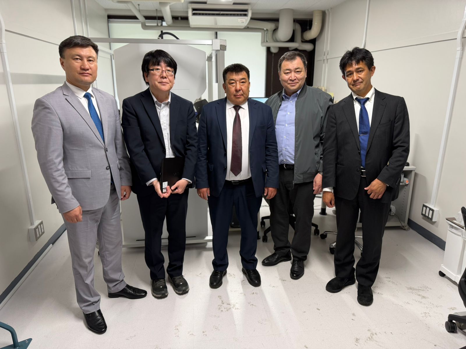 Ғылымға серпін: ЕҰУ Жапониямен байланысын нығайтты