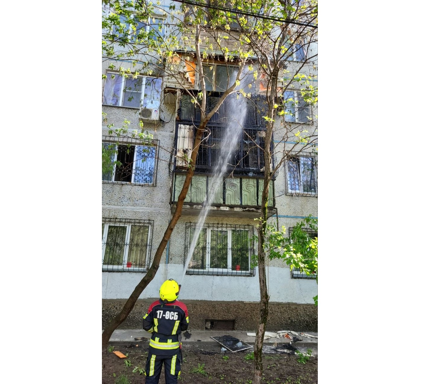 Алматыда тұрғын үй өртінен төрт адам құтқарылды