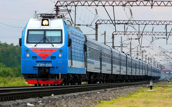 Ұшақ пен пойыз билеттерінің бағасы неге бірдей? ҚТЖ өкілі жауап берді