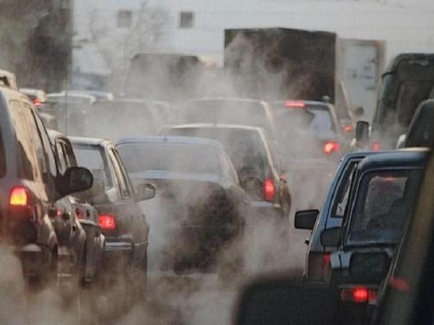 Алматыда көлік иелеріне катализатор орнату міндеттеледі