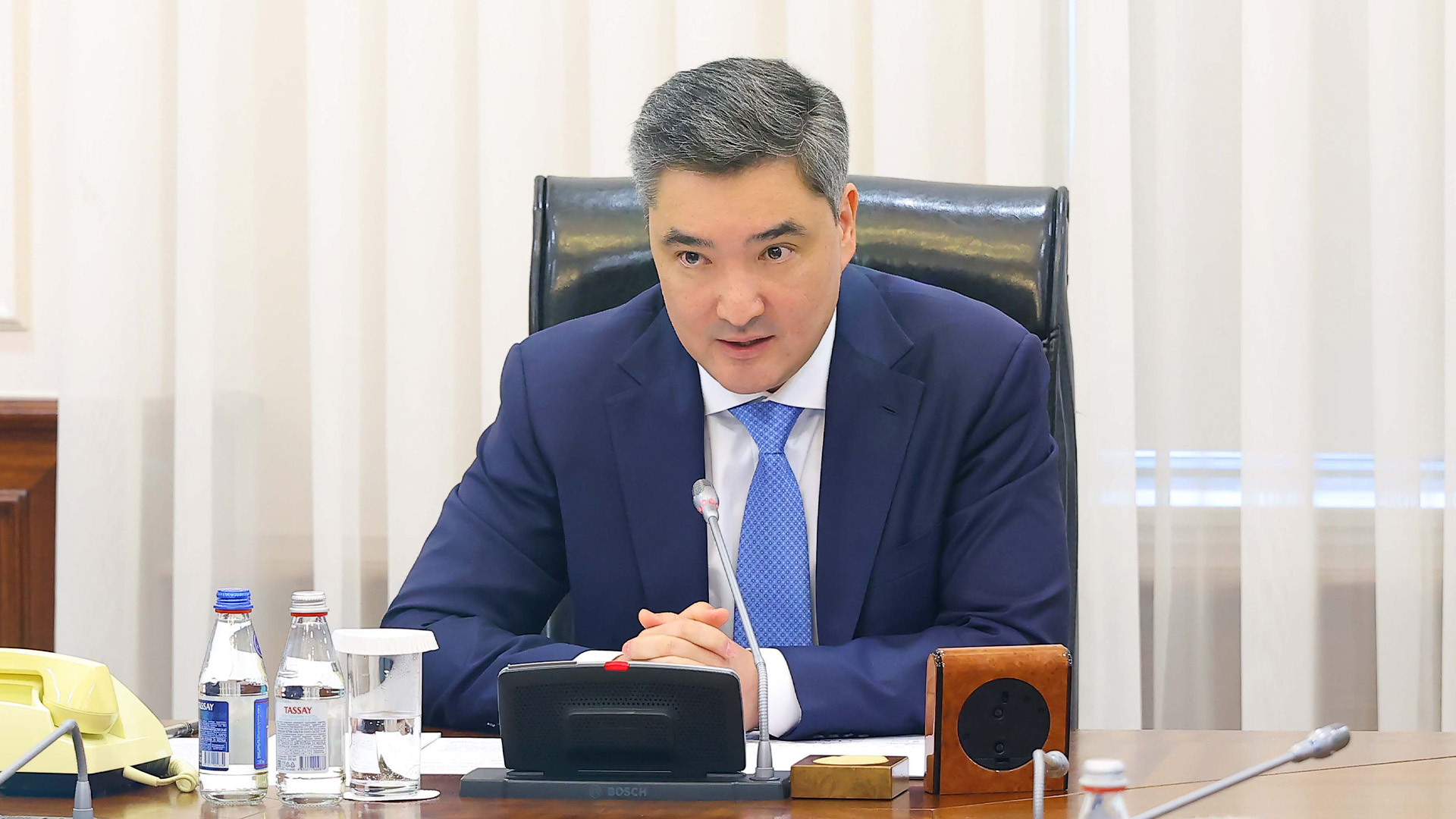 Үкімет басшысы жеңіл өнеркәсіпті дамыту тәсілдерін қайта қарауды тапсырды