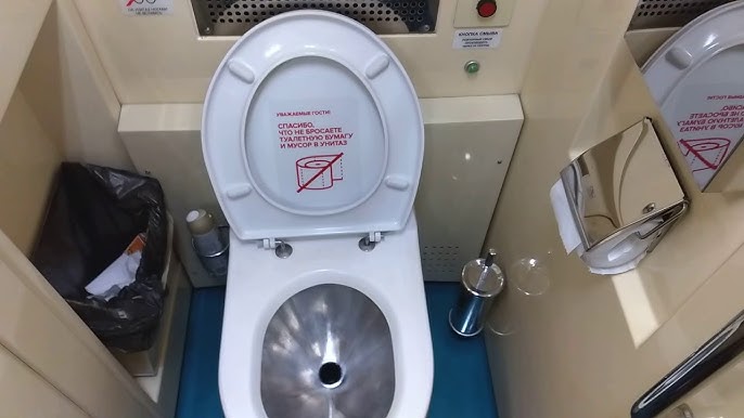 Пойыз дәретханасында болған келеңсіздіктен кейін жолаушы 3 млн теңге өндіріп алды