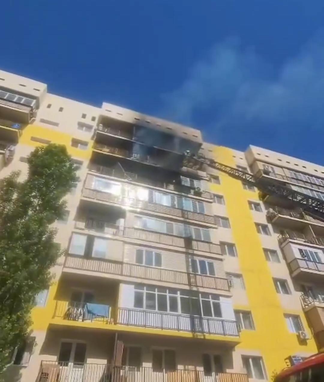 Таразда құтқарушылар өрт кезінде 7 адамды эвакуациялады