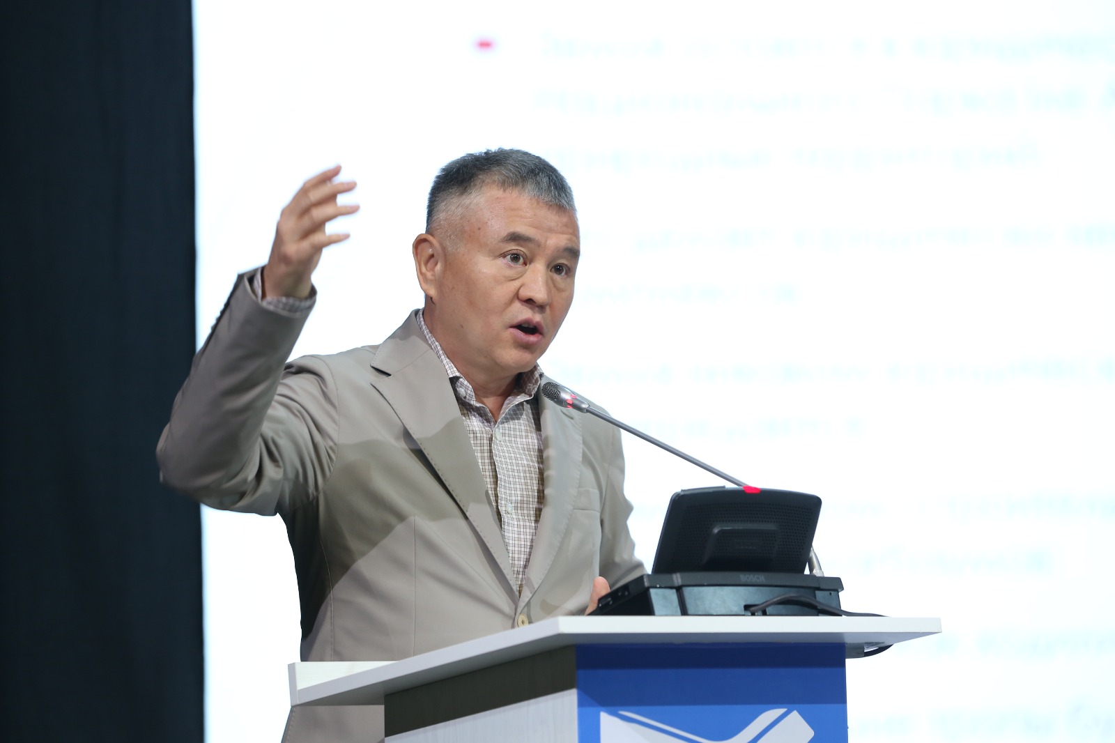 «Мифпен өмір сүруді доғарайық»: Қоғам қайраткері «Almaty Superski» жобасын қолдауға шақырды