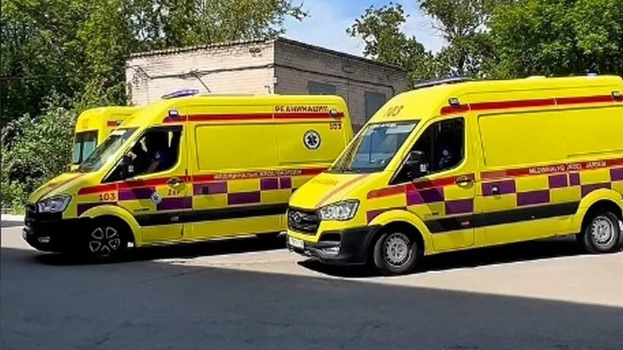 Көмекке келген дәрігерлерге пышақпен шабуыл жасады