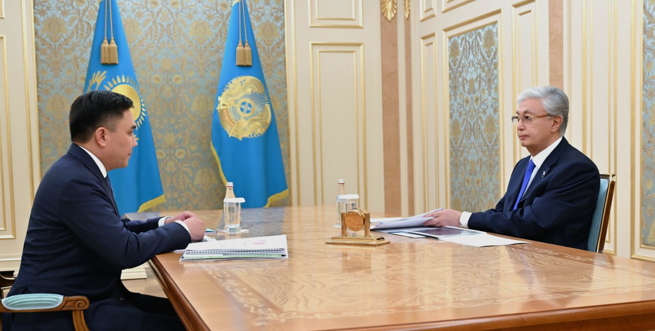 Мемлекет басшысы Шымкент қаласының әкімі Ғабит Сыздықбековті қабылдады